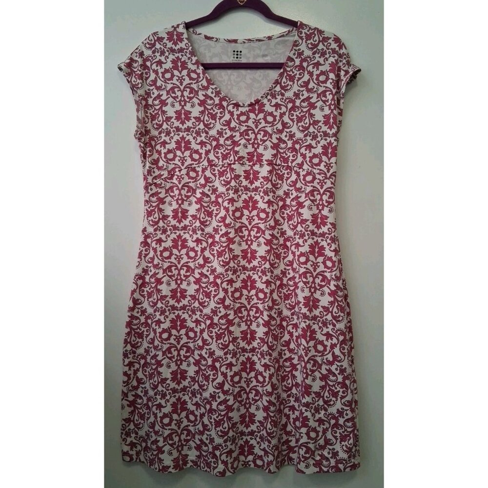 Title Nine Dress Paisley Print Performance Fuchsia & White Cap Sleeve Medium